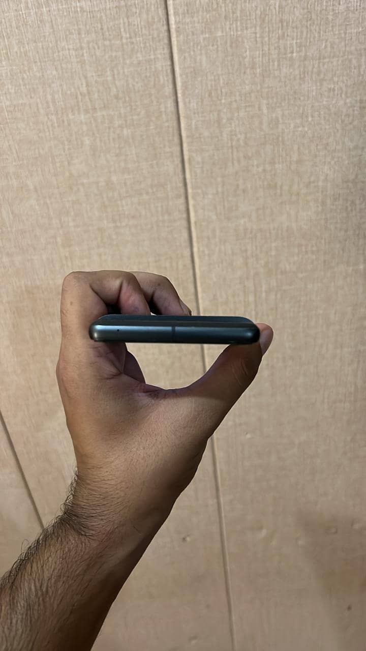 Google Pixel 7 4