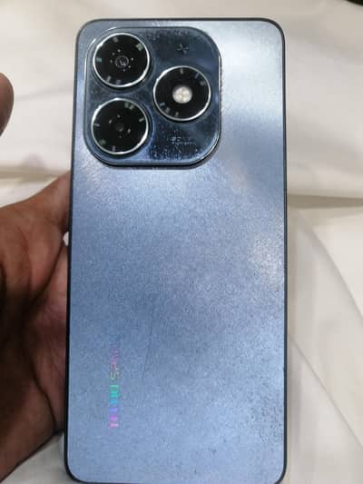 tecno spark 20. . . with box and charjar . 8/256