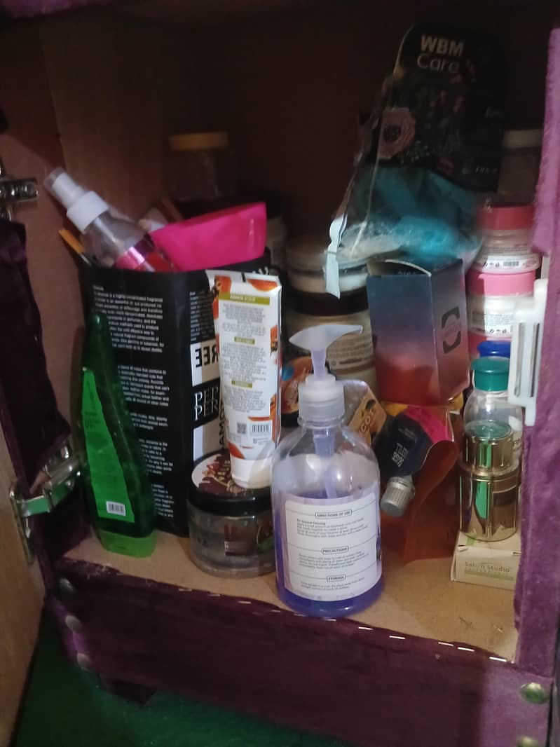 Dressing table 3