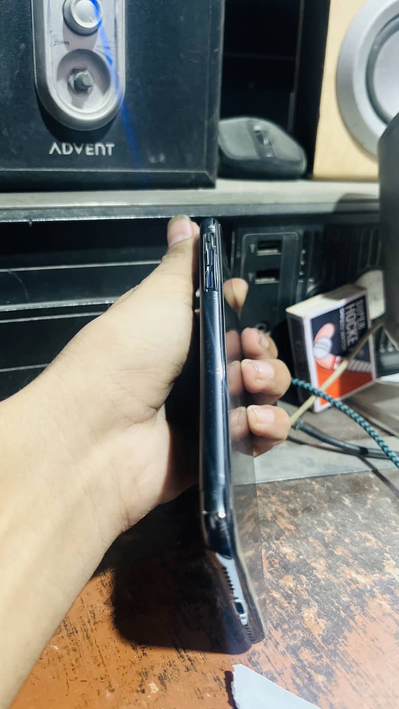 Apple iPhone X 3