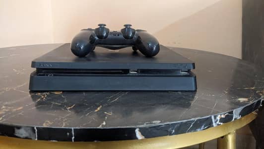 Playstation 4 slim
