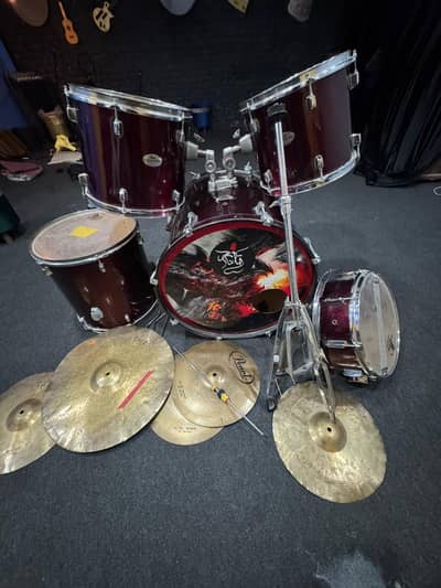 Pearl Acoustic DrumSet Available Urgent Sale