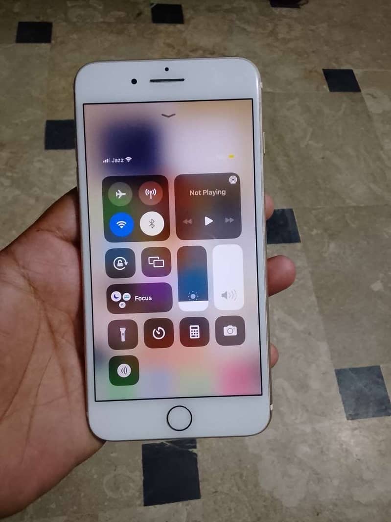 Apple iPhone 7 Plus 2