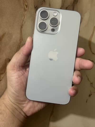 Apple iPhone 15 Pro Max