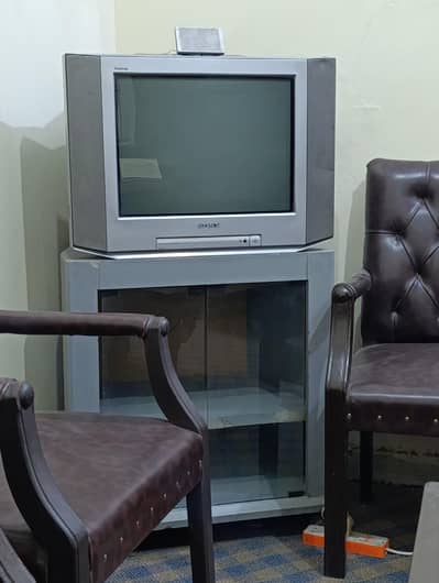 Sony flatt screen with 2004 model one hand used fantastic condition
