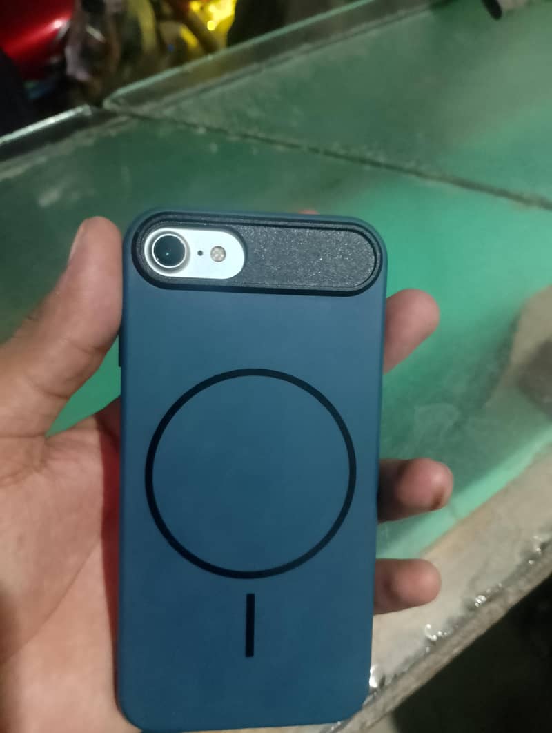Apple iPhone 7 1