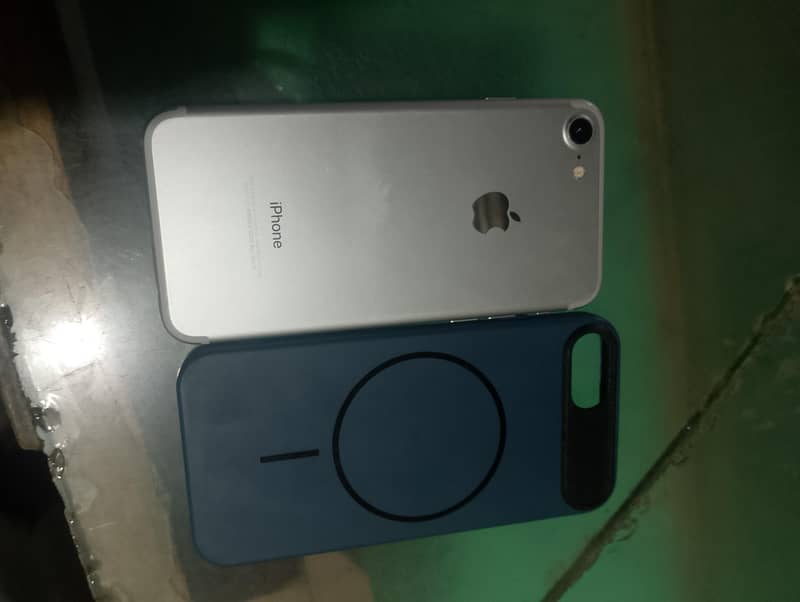 Apple iPhone 7 9