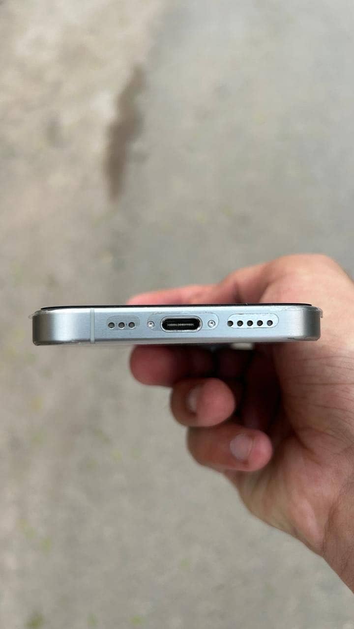 Apple iPhone 15 Pro 5