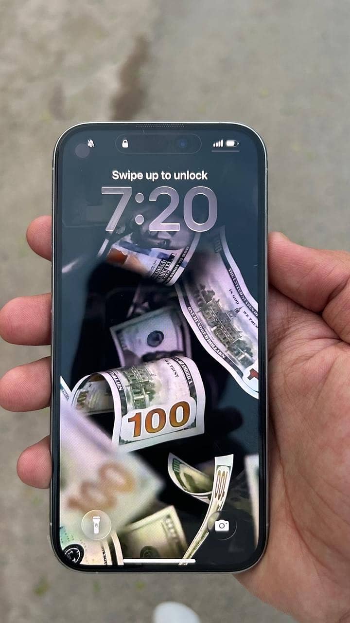 Apple iPhone 15 Pro 1