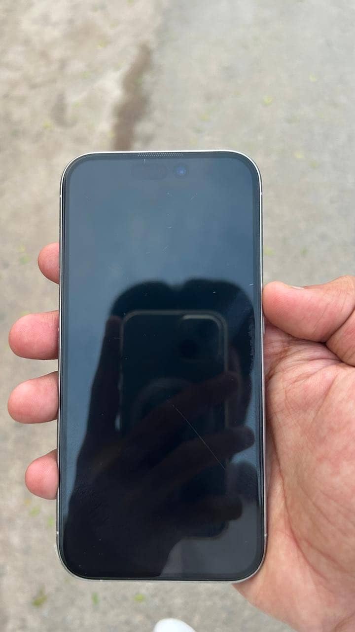 Apple iPhone 15 Pro 2