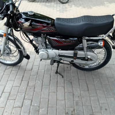 model 23/24 Total genuine bike condition 10/10 just buy and drive