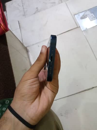 Apple iPhone 12 mini