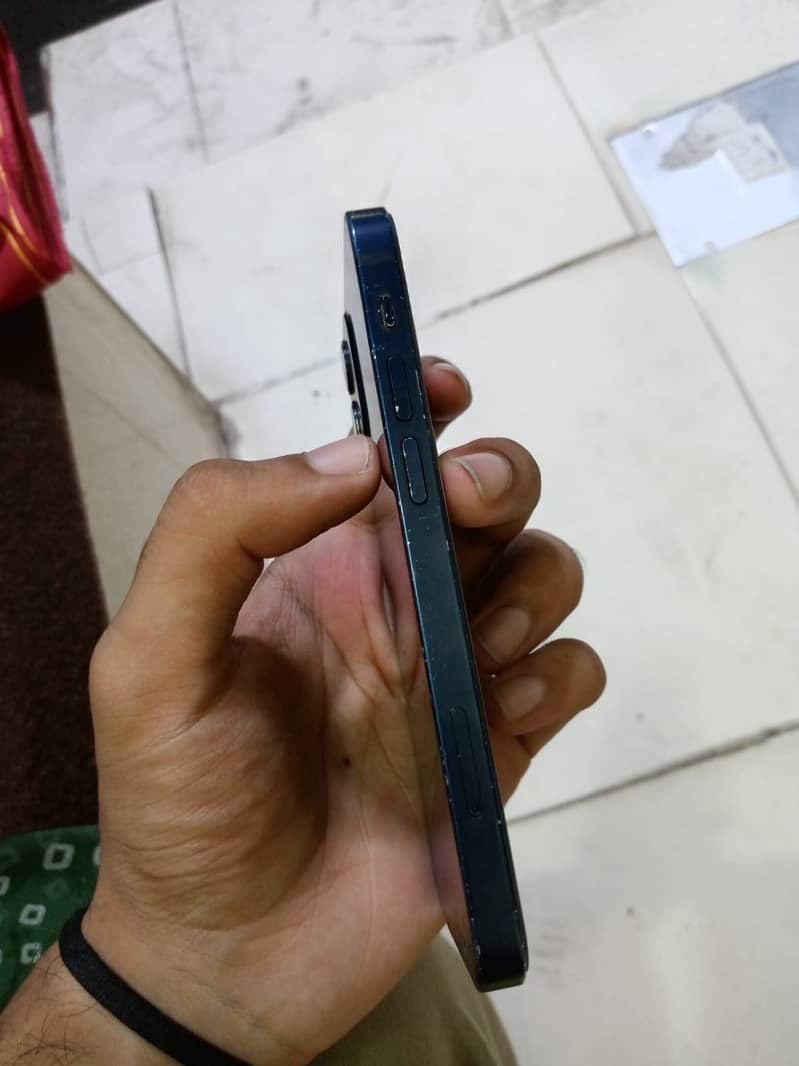 Apple iPhone 12 mini 2