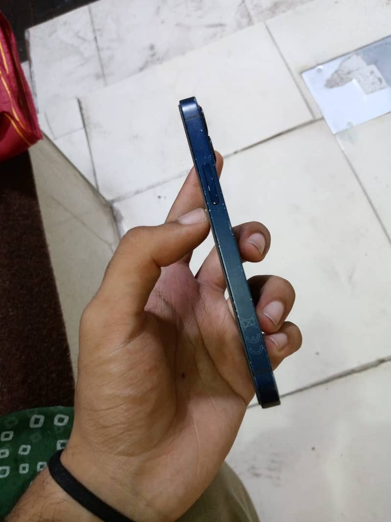 Apple iPhone 12 mini 3