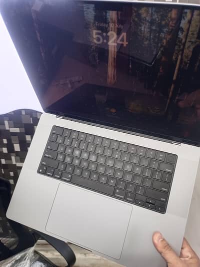 MACBOOK PRO M1 2021 16 INCH 32GB RAM 1TB SSD 87 CYCLE 96 HEALTH