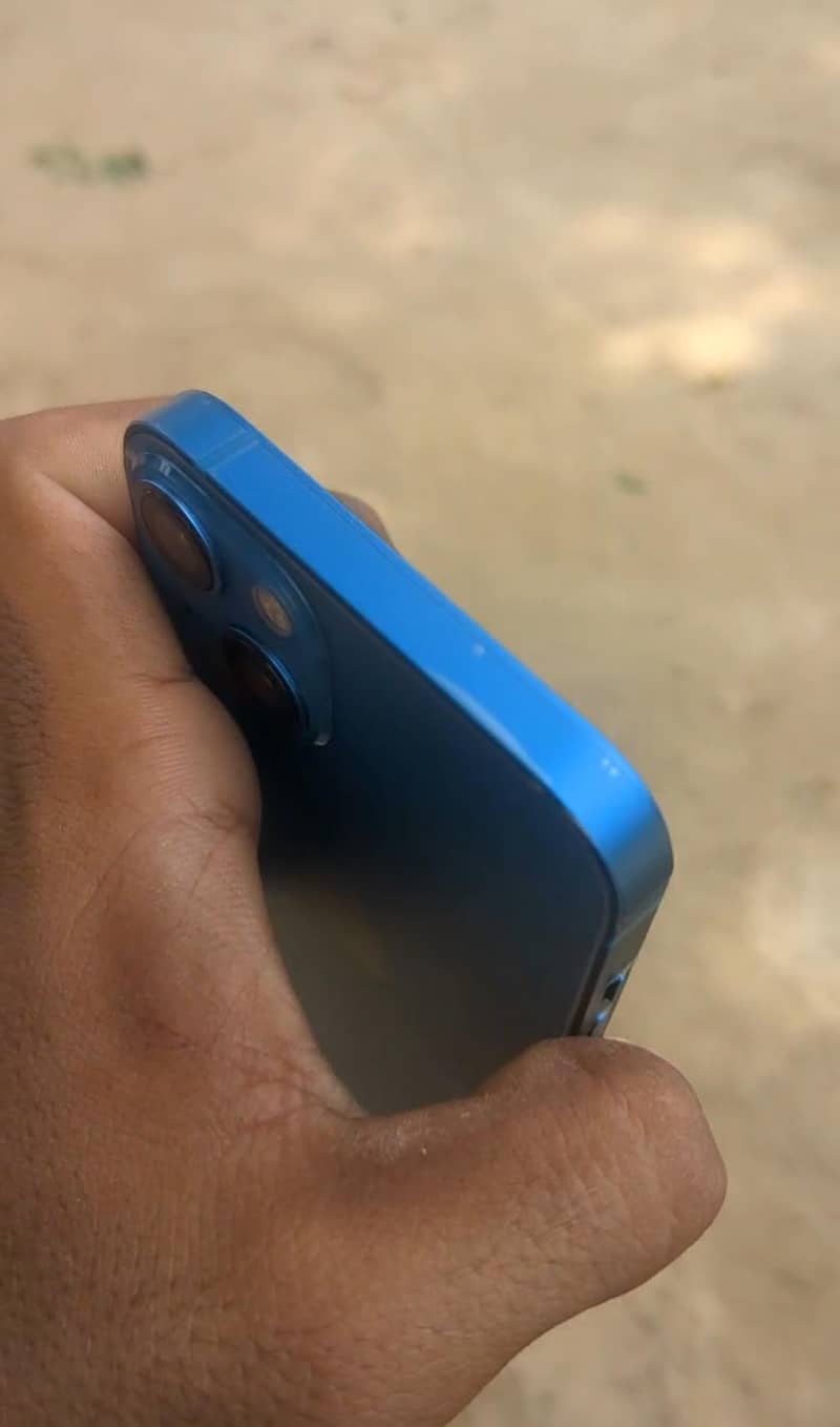 Apple iPhone 13 3