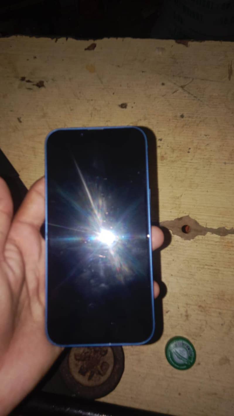 Apple iPhone 13 4
