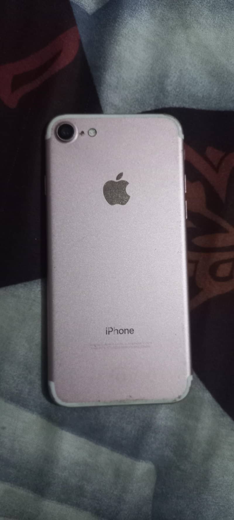 Apple iPhone 7 1