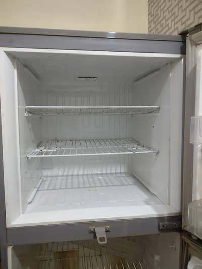 pel refrigerator. . . good condition