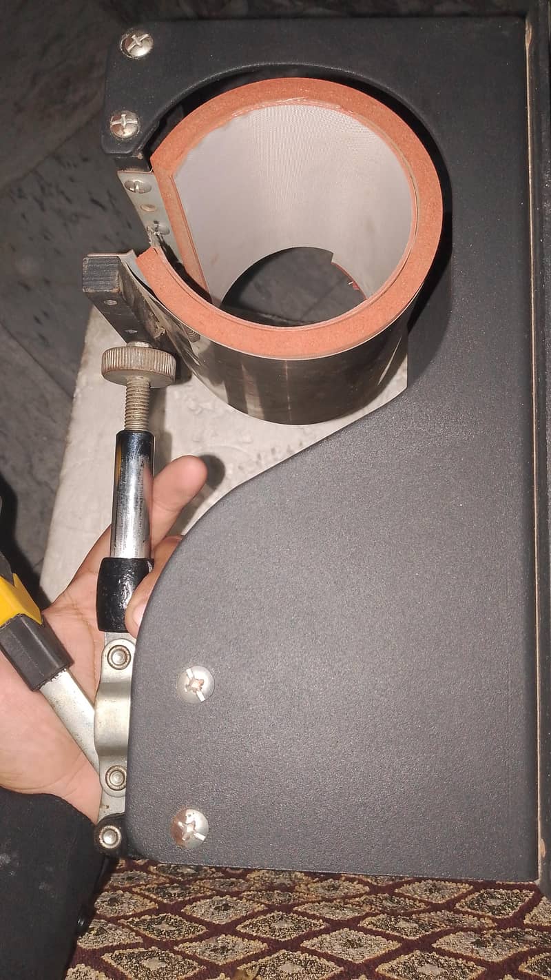 MAG PRESS MACHINE 2