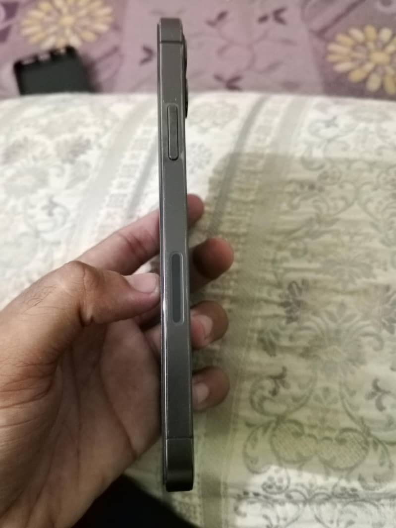 Apple iPhone 12 Pro 3