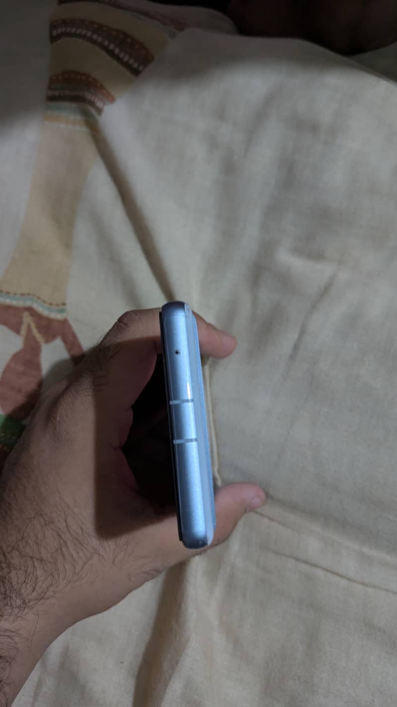 Google Pixel 7a 4
