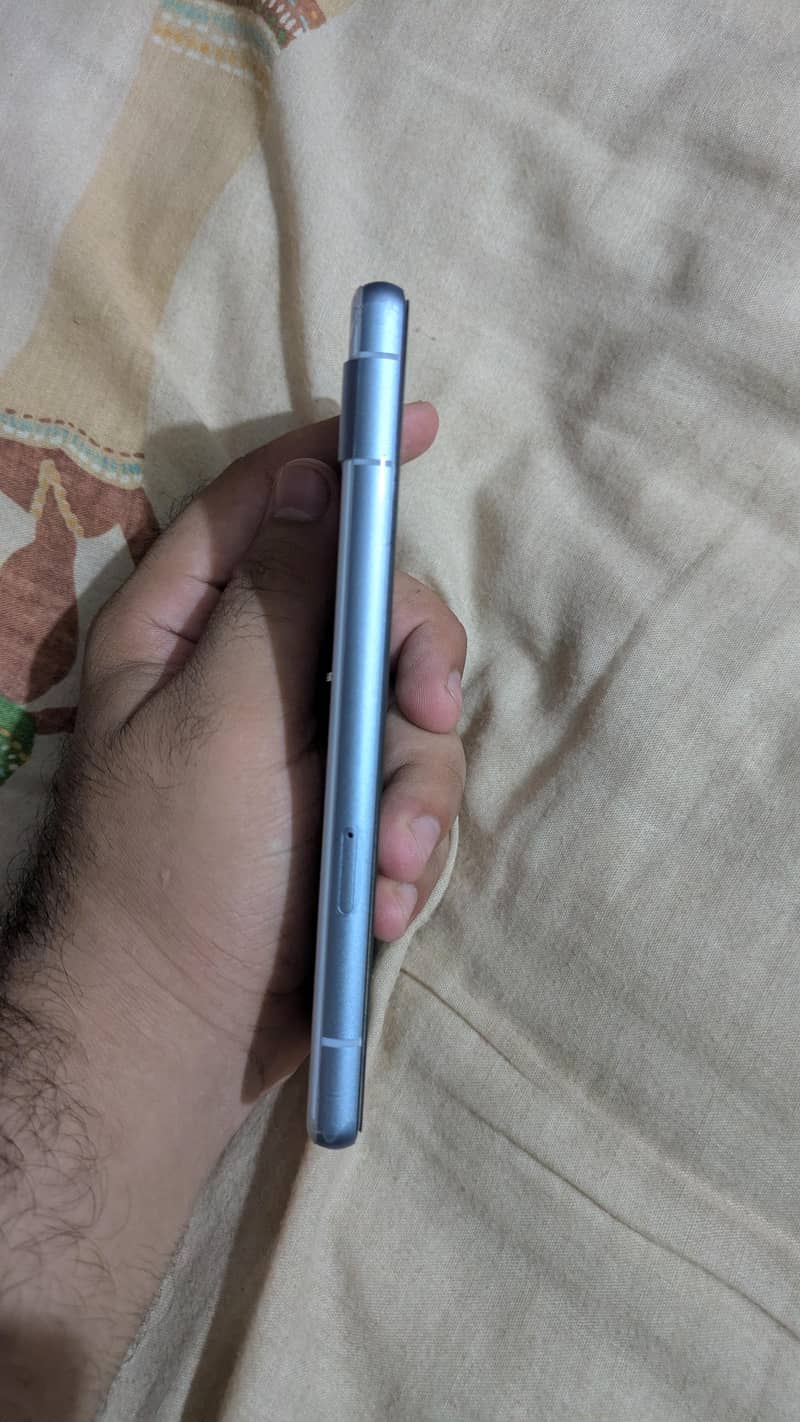 Google Pixel 7a 5