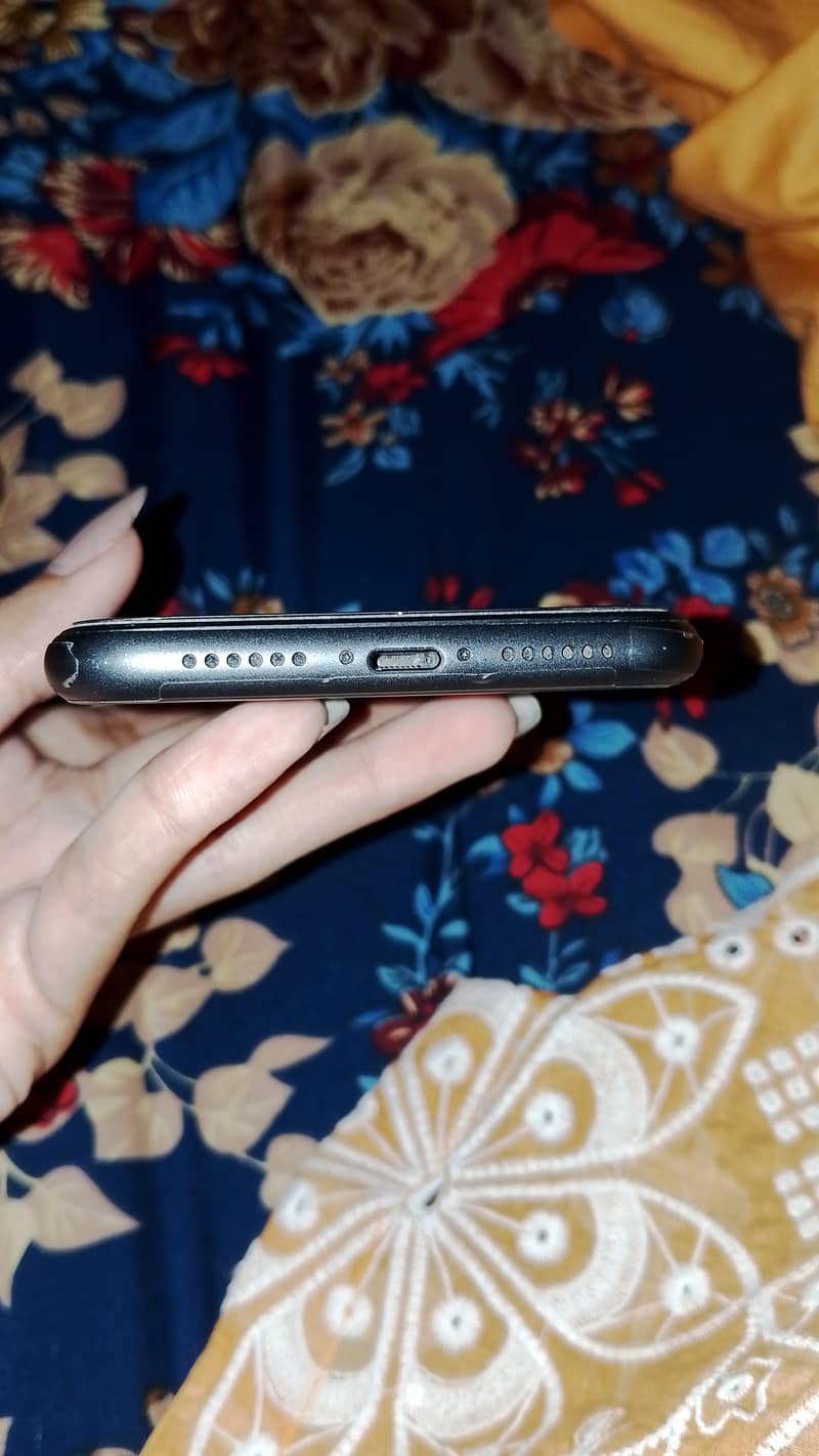 Apple iPhone 11 2