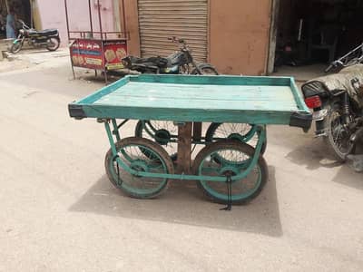 nearly new hai just 10 days used hui hai mazboot kamani hai and lakdi