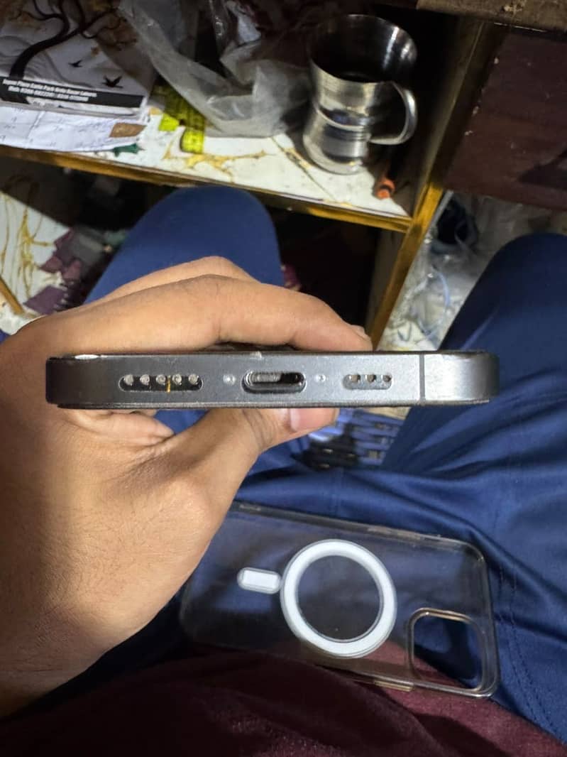 iphone 12 pro 4