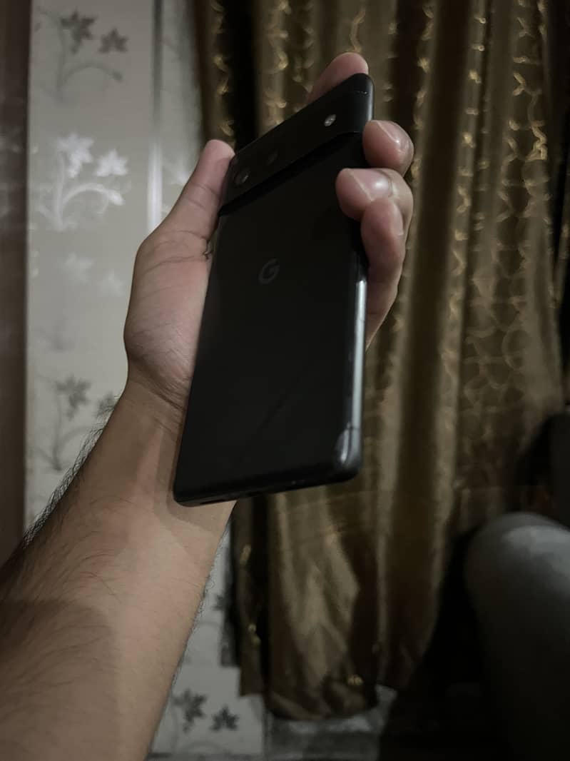 Google Pixel 7 4
