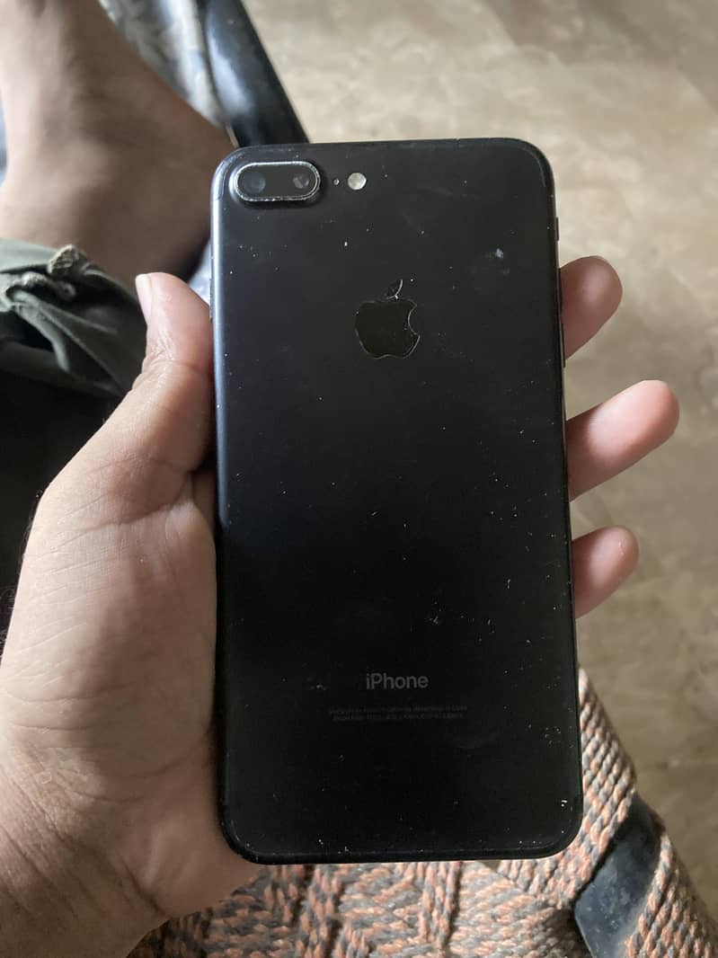 Apple iPhone 7 Plus 0