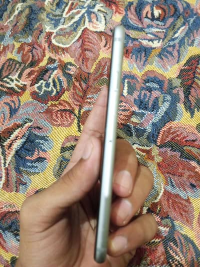 Apple iPhone 6S