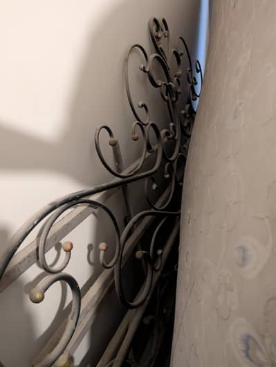 IRON ROD DOUBLE BED