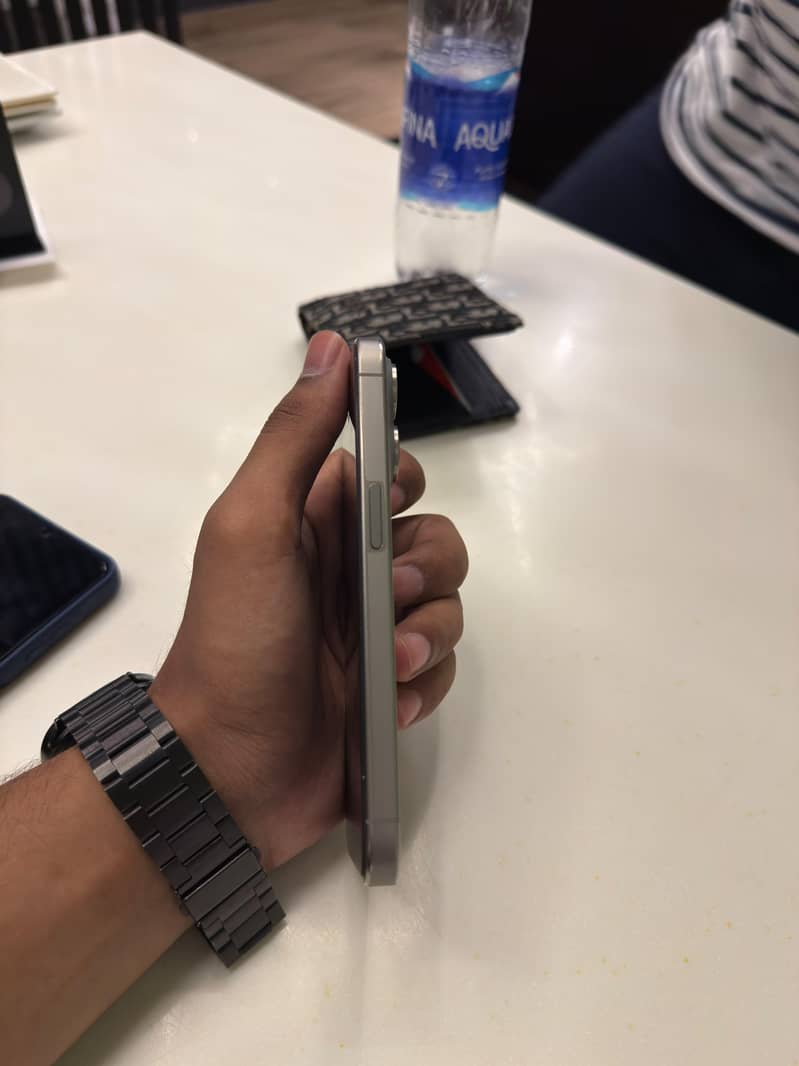 Apple iPhone 15 Pro 2