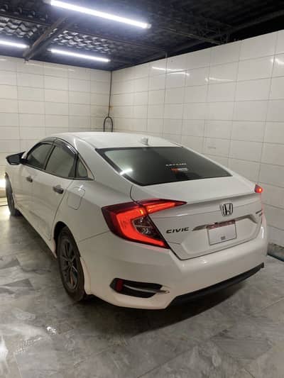 Honda Civic Oriel 1.8 i-VTEC CVT  2021