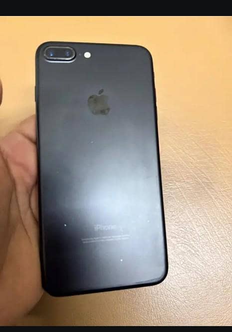 Apple iPhone 7 Plus 5