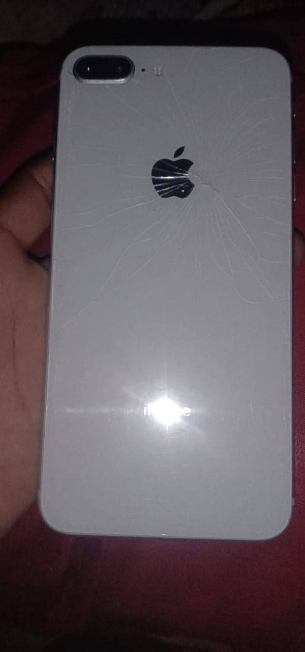 Apple iPhone 8 Plus 2