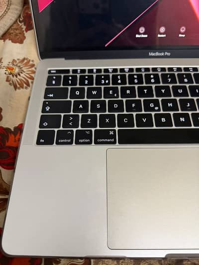 Macbook pro 2017 13 inch