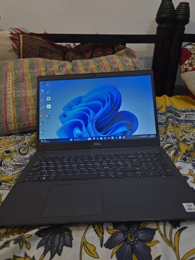 dell latitude core i5 11 generation 256 SSD 8 ram 15.6 inch display
