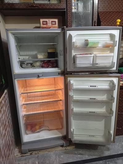 Dawlance fridge best condition
