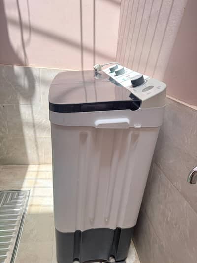 Dawlance DW 6550 C washing machine and dryer
