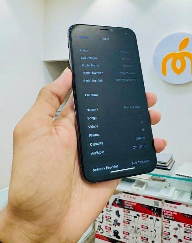 Apple iPhone X 4