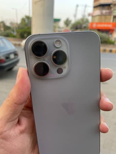 Apple iPhone 15 Pro Max /256 Jv One physical one e sim