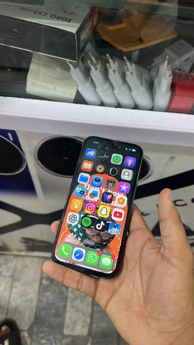 Apple iPhone 15