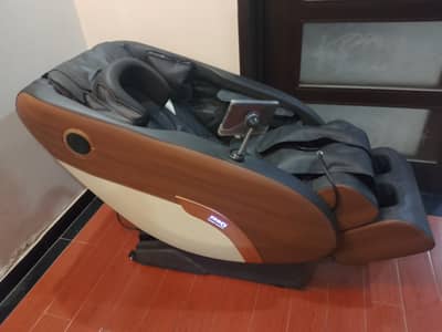 Electronic Massage Chair