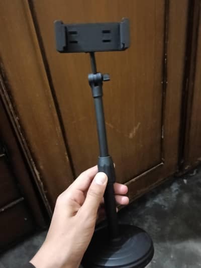 Mobile stand