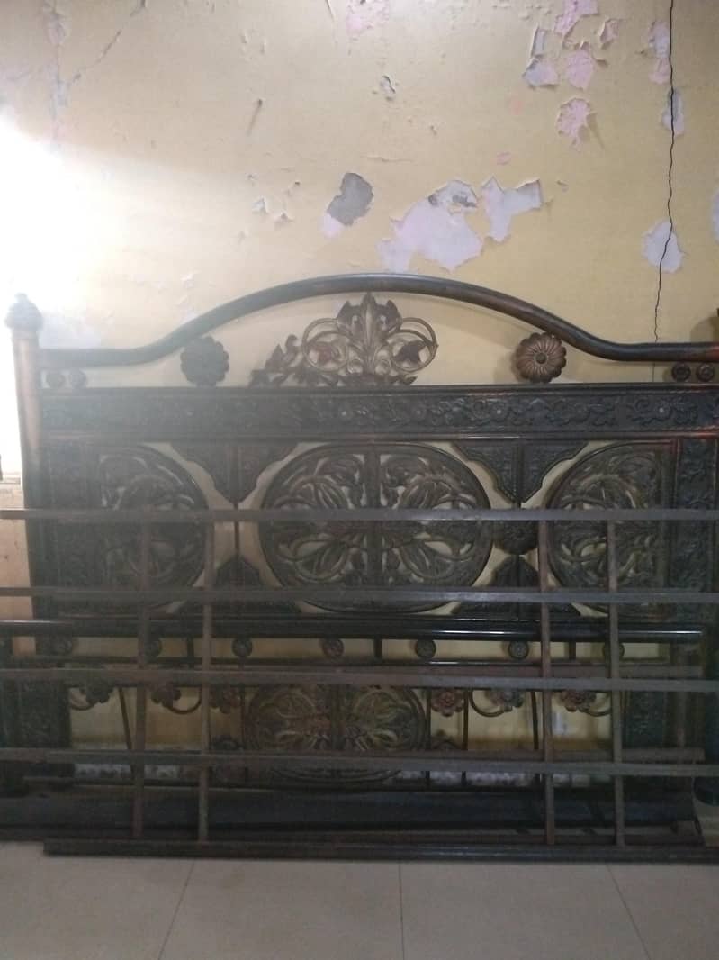 double bed 0