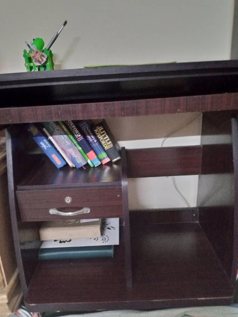 Computer Table 2