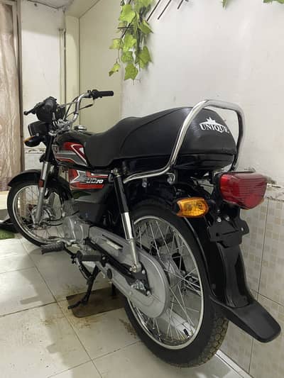 Unique 70